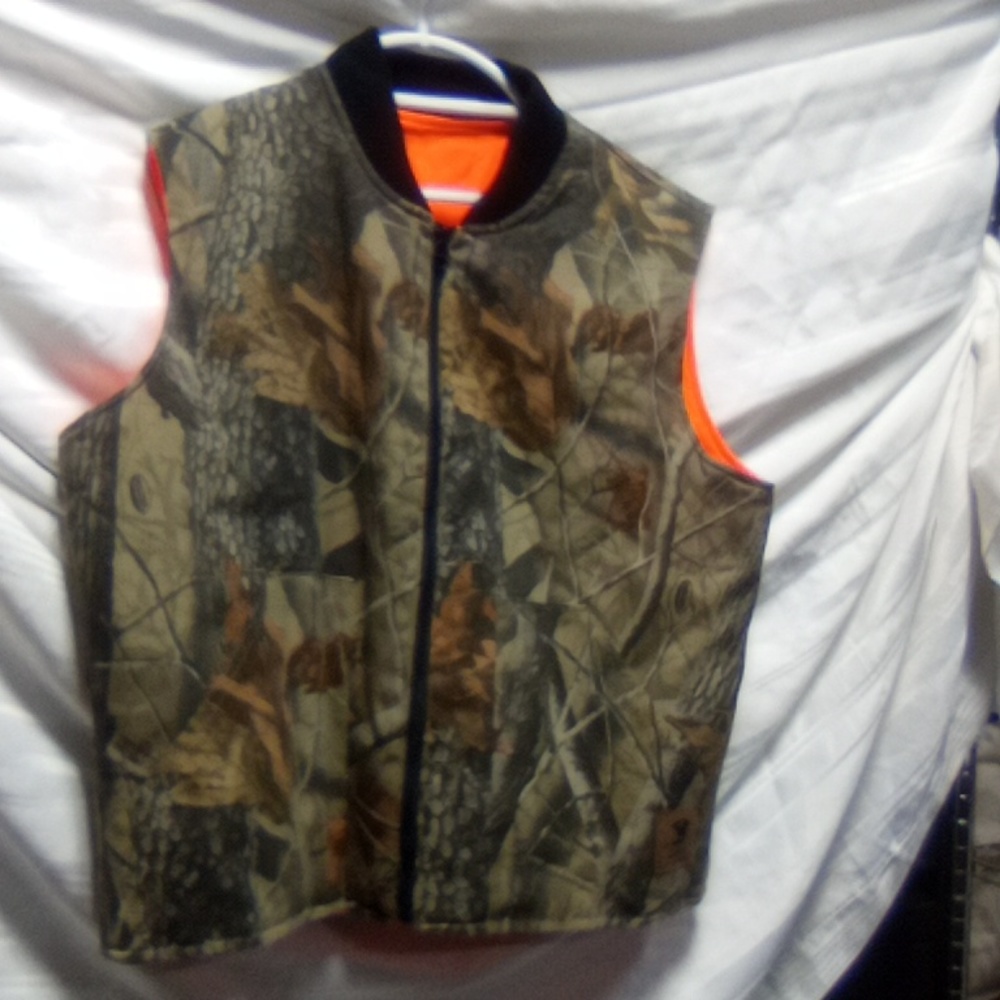 Real tree camo vest